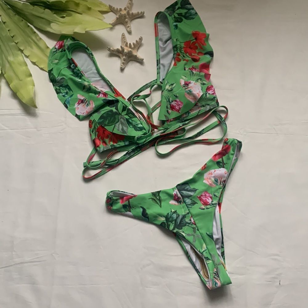 ⭐️FLORAL Ruffle Triangle High Cut Bikini Swimsuit⭐️ - Picture 5 of 6
